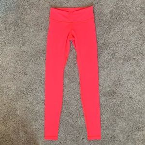 Lululemon size 4 Neon Orange Wunder Under leggings